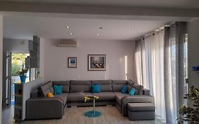 Luna Apartments